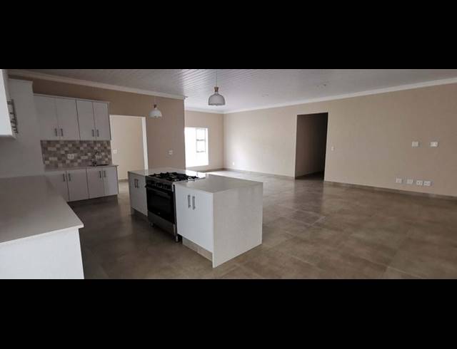 4 BEDROOM HOUSE FOR SALE IN MENKENKOP